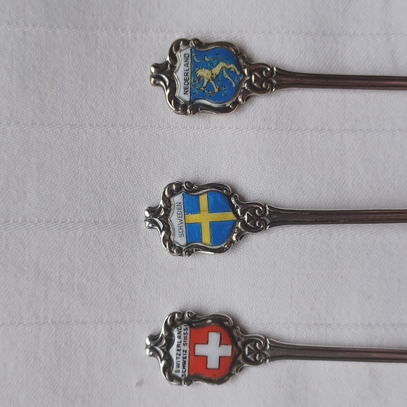 Karo Silver Plate European Collector Spoons- Set of 10 - Picture 2 of 8